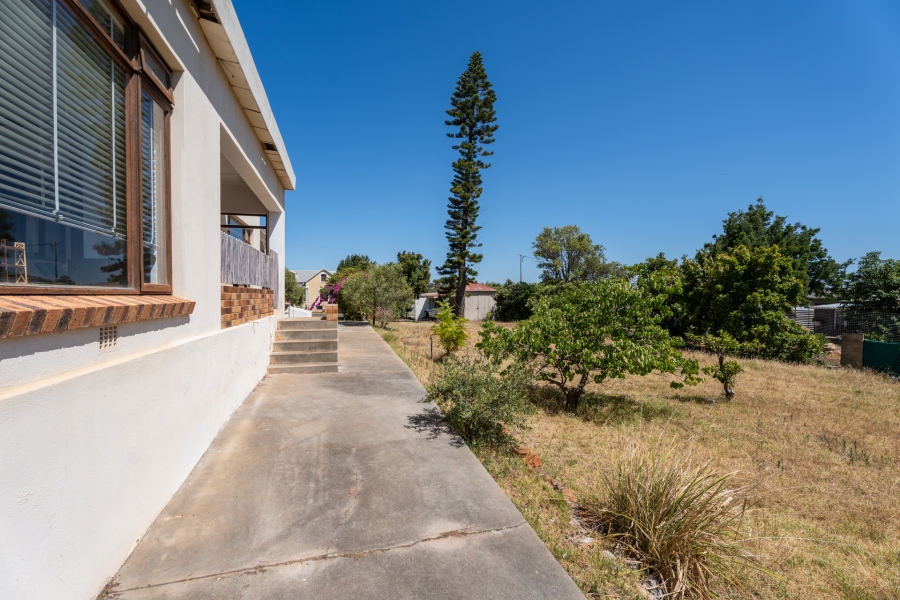 5 Bedroom Property for Sale in Bredasdorp Western Cape